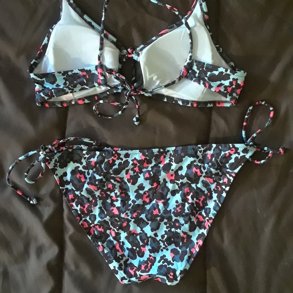 Victoria secret swimwear - Picture 2 of 2